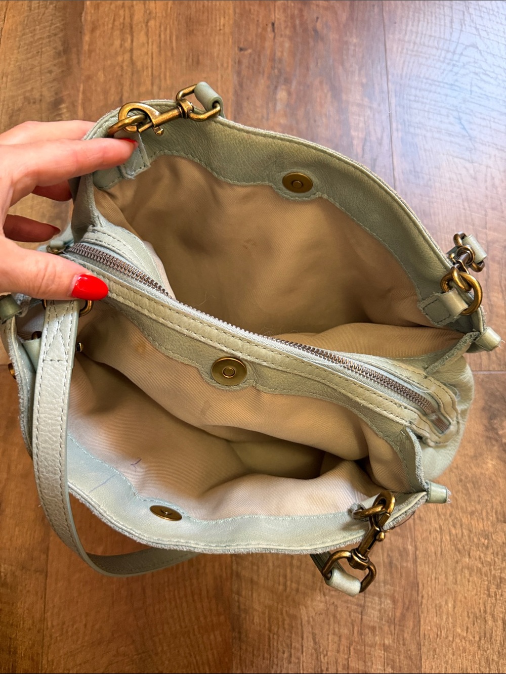 American Eagle Olive Green Leather Shoulder Bag - Picture 3 of 9